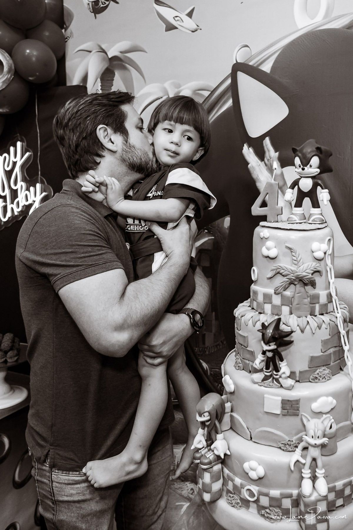 fotografia de Aniversario infantil, festa de 4 anos de Bernardo no Viva Park de Ponta Negra em Natal, com tema Sonic, brincadeiras, piscina de bolinhas, cama elásticas, diversão para as crianças e muito carinho de familiares e amigos, fotografo infantil