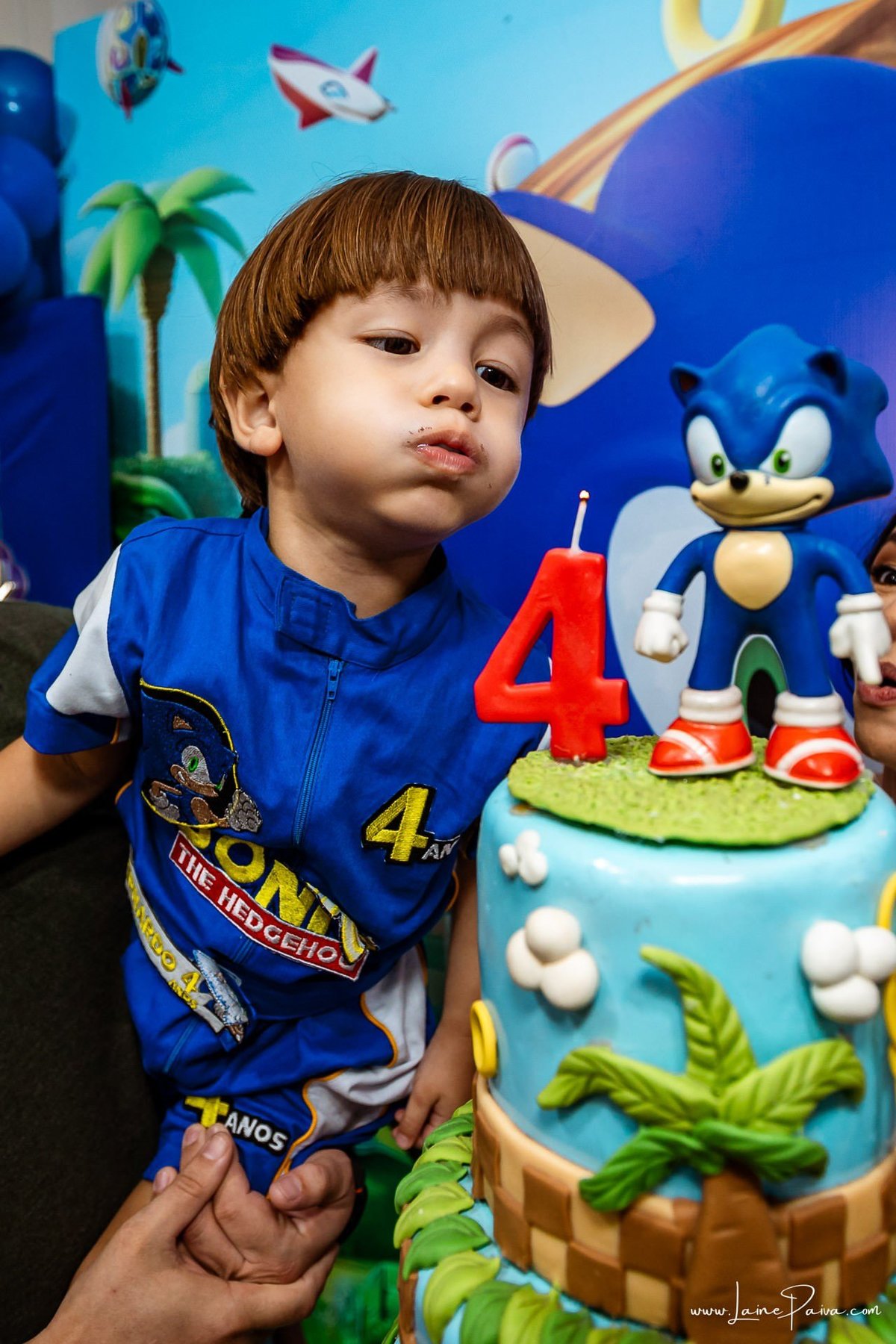 fotografia de Aniversario infantil, festa de 4 anos de Bernardo no Viva Park de Ponta Negra em Natal, com tema Sonic, brincadeiras, piscina de bolinhas, cama elásticas, diversão para as crianças e muito carinho de familiares e amigos, fotografo infantil