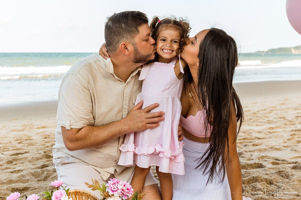ensaio familia, na praia, ponta negra, via costeira, wish resort, natal, rn, aniversario, pique nique, 3 anos, Ensaio externo, fotografia de familia, maternidade,