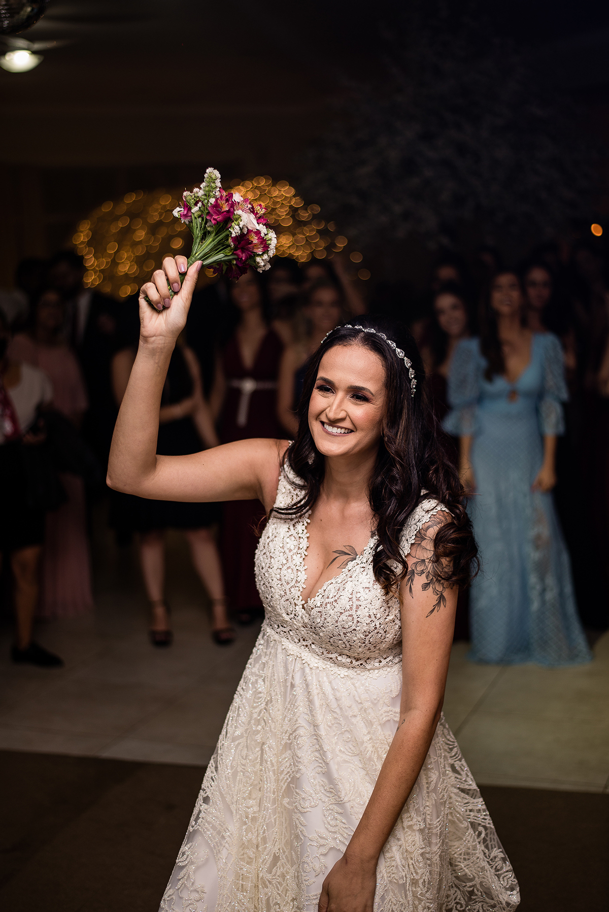 casamento, estudio marie, casamento em mg, wedding dress, weddig day, igreja são francisco são joao del rei, parque de exposições sjdr, igreja historica, vestido de madrinha igual, wedding ideas, inspiration photographes, fotos de casamento, bride