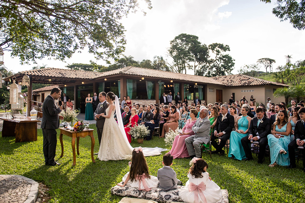 íris clemência, pousada paço do lavradio, casando ao ar livre, estúdio marie, casamento no campo, wedding day, making of noiva, making of mãe e filha, vou casar, virei noiva, casando em tiradentes, vestido de noiva, wedding ideas, inspirations
