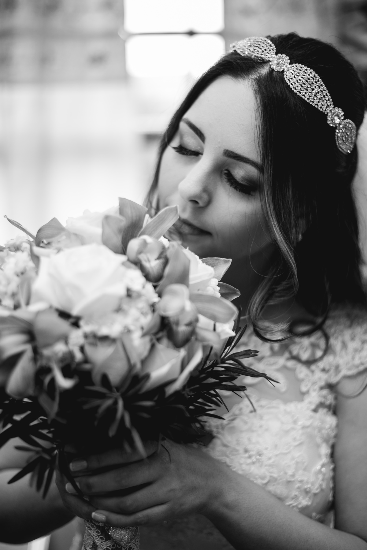 casando em mg, casando em tiradentes, igreja matriz de santo antonio, vestido de noiva, penteado de noiva morena, buque, wedding, making of
