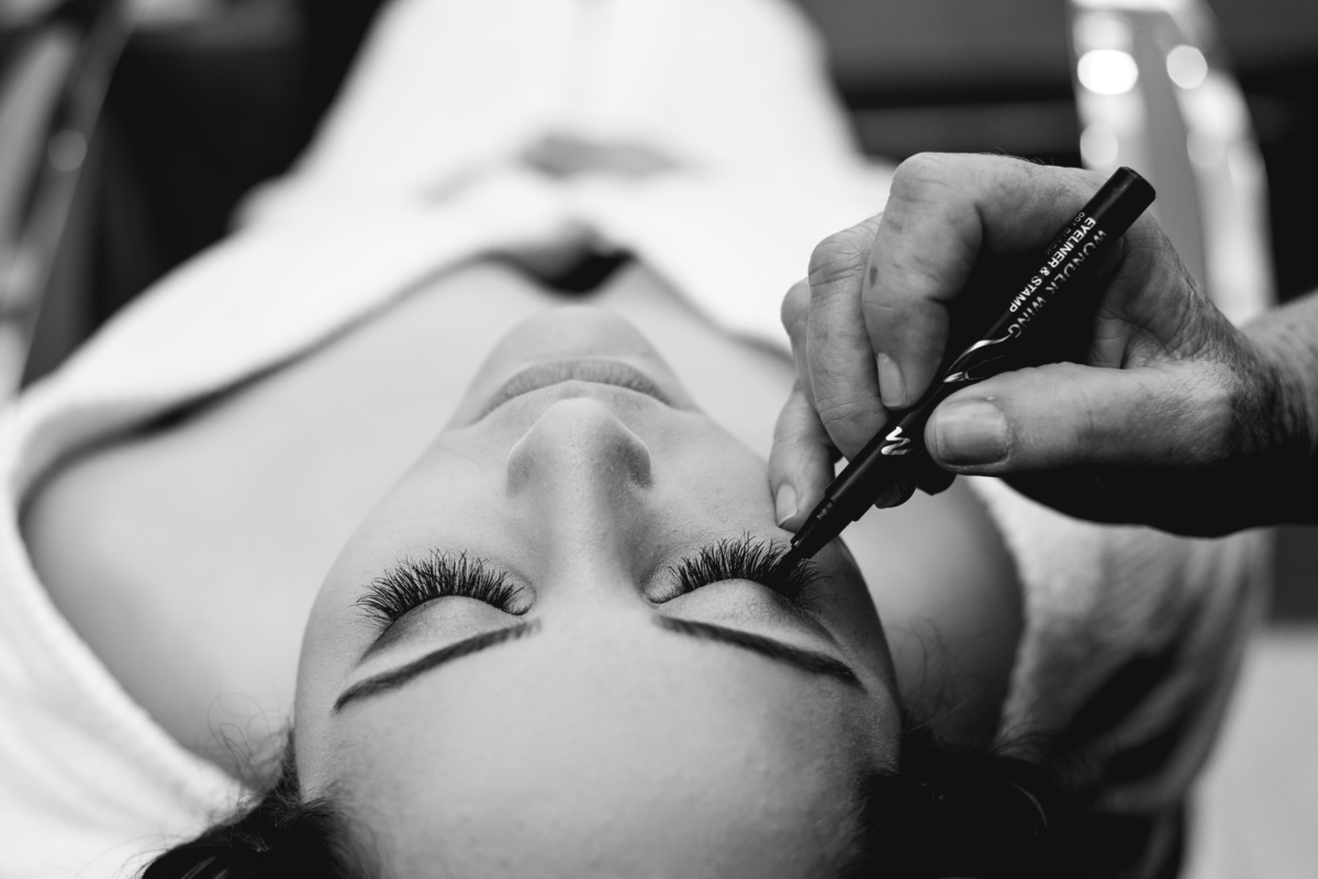 casando em mg, casando em tiradentes, igreja matriz de santo antonio, vestido de noiva, penteado de noiva morena, buque, wedding, making of