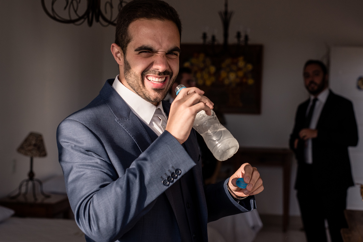 casando em mg, casando em tiradentes, igreja matriz de santo antonio, vestido de noiva, penteado de noiva morena, buque, wedding, making of