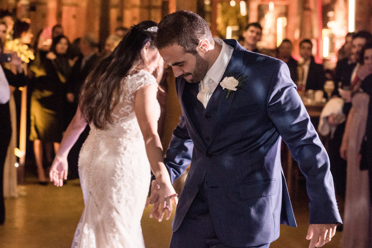 casando em mg, casando em tiradentes, igreja matriz de santo antonio, vestido de noiva, penteado de noiva morena, buque, wedding, making of