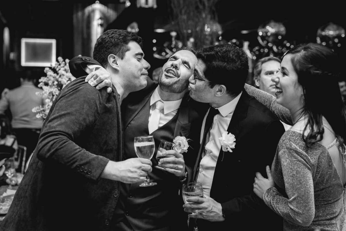 casando em mg, casando em tiradentes, igreja matriz de santo antonio, vestido de noiva, penteado de noiva morena, buque, wedding, making of