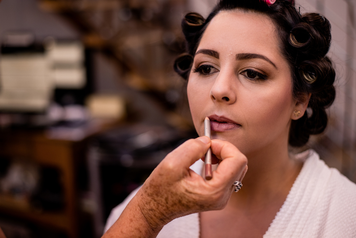 casando em mg, casando em tiradentes, igreja matriz de santo antonio, vestido de noiva, penteado de noiva morena, buque, wedding, making of