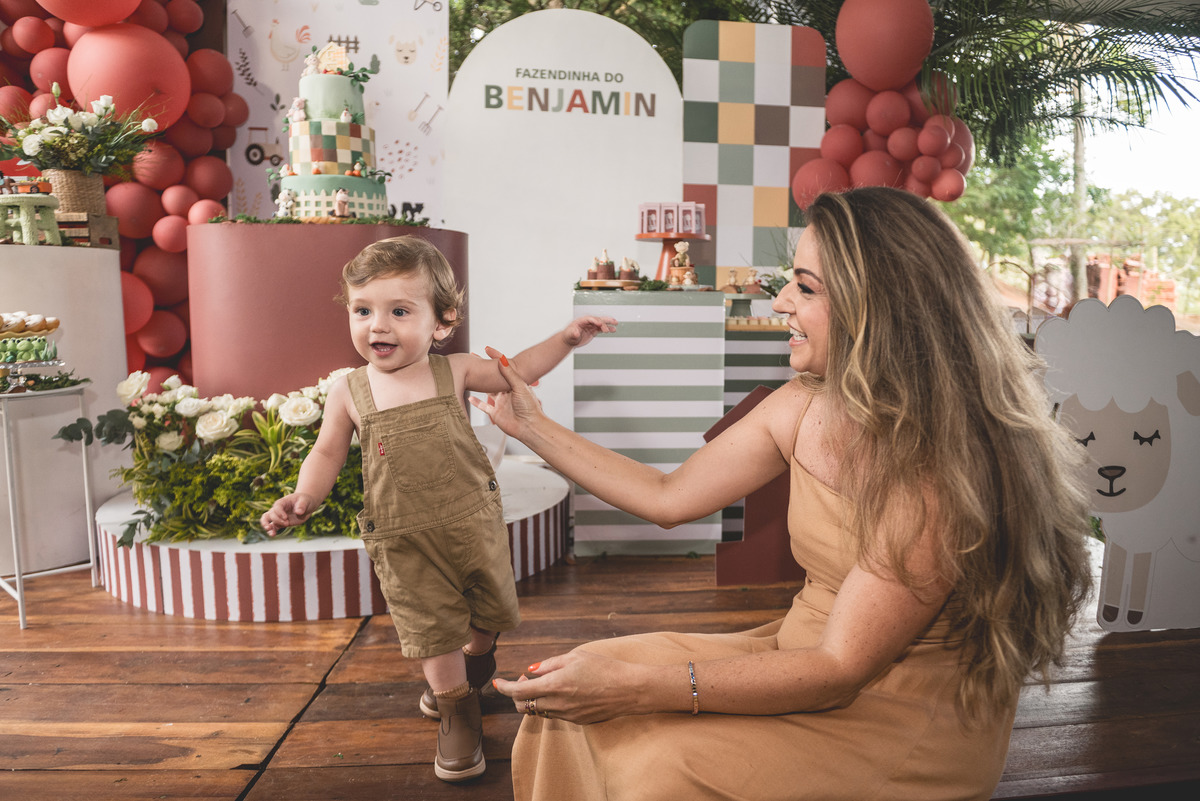 aniversário infantil, decoração fazendinha, um aninho, aniversário ao ar livre, estúdio Marie, fotografia infantil, decoração minimalista