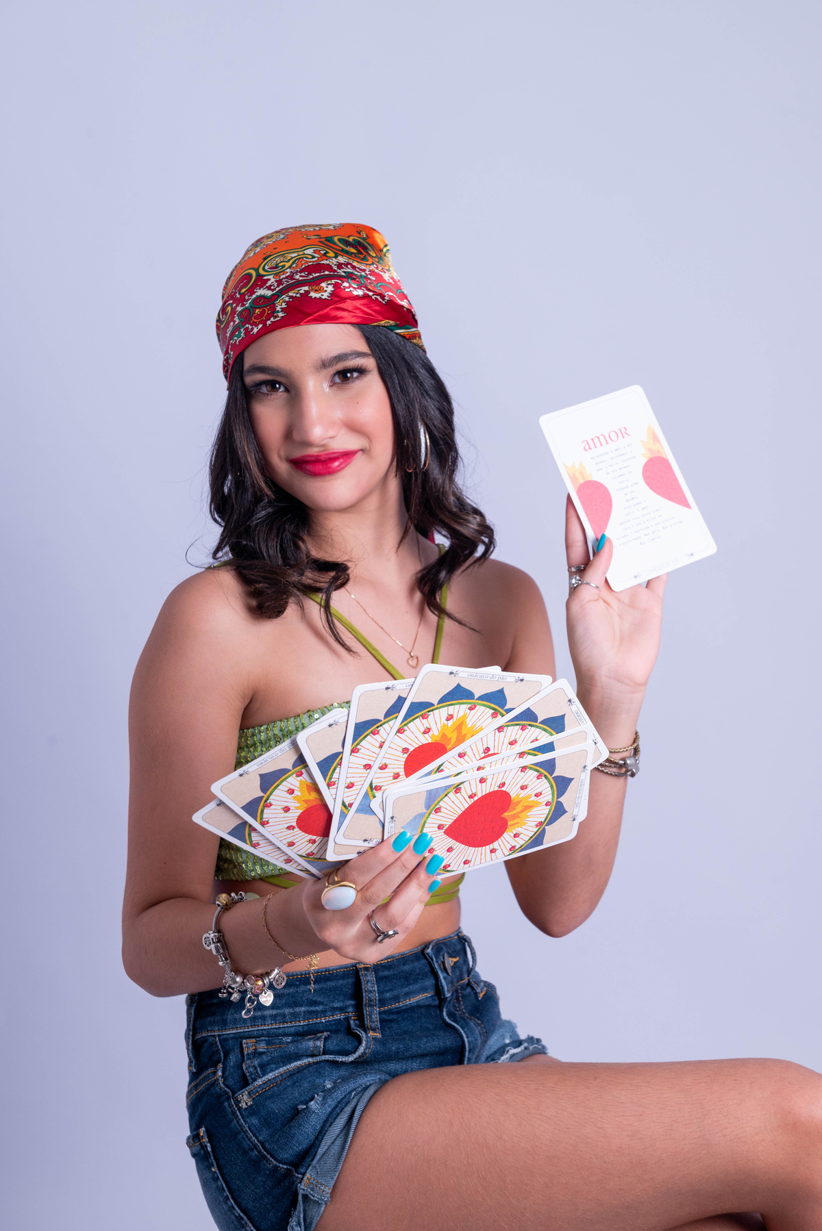 Ensaio feminino, ensaio com bolo, celebrando a vida, ensaio teen, inspirações ensaio feminino, ensaio com luz rosa, Estúdio Marie