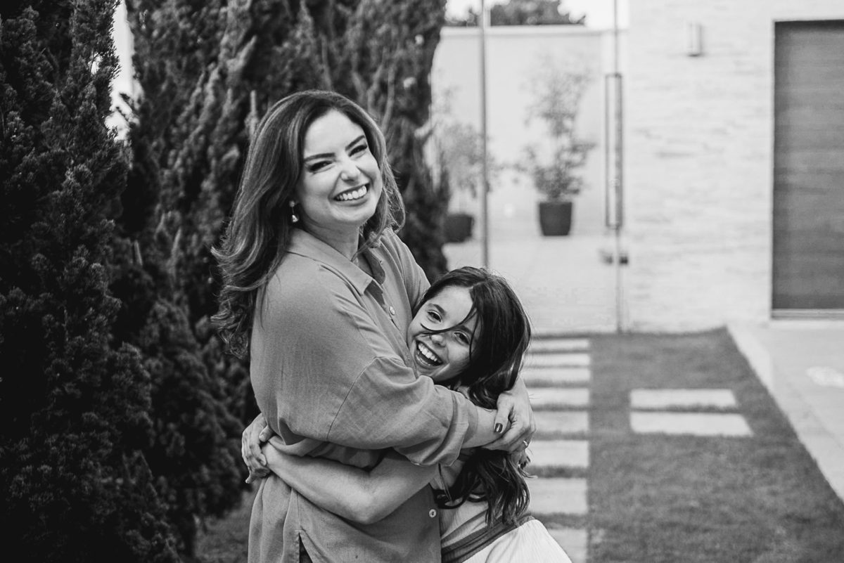 Ensaio família, ensaio lifestyle, Estúdio Marie, fotos mãe e filha, fotos espontâneas