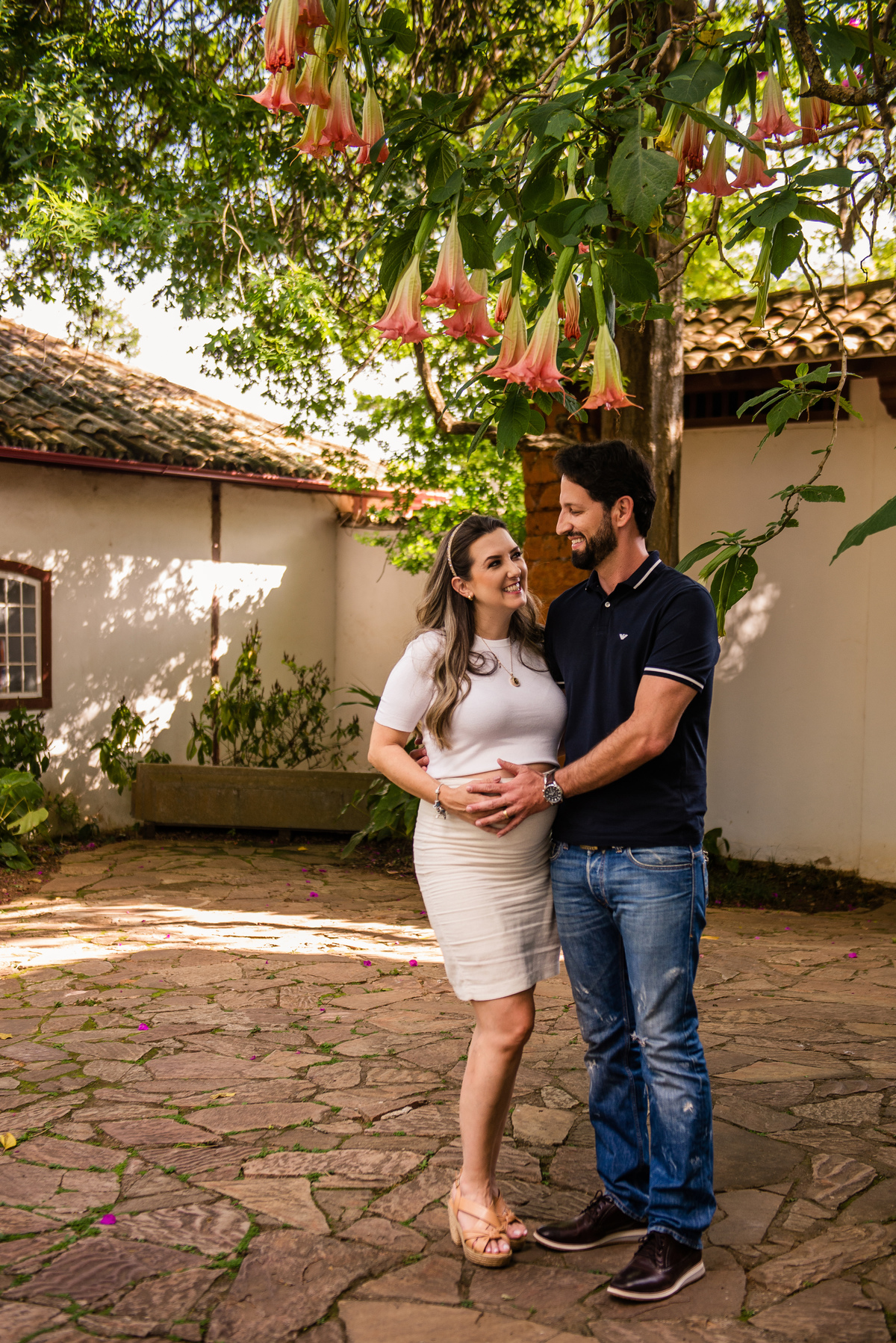 Ensaio gestante, inspirações fotos de grávida, fotografia de família, Estúdio Marie, Foto em Tiradentes, foto mãe e filho, ensaio ao ar livre