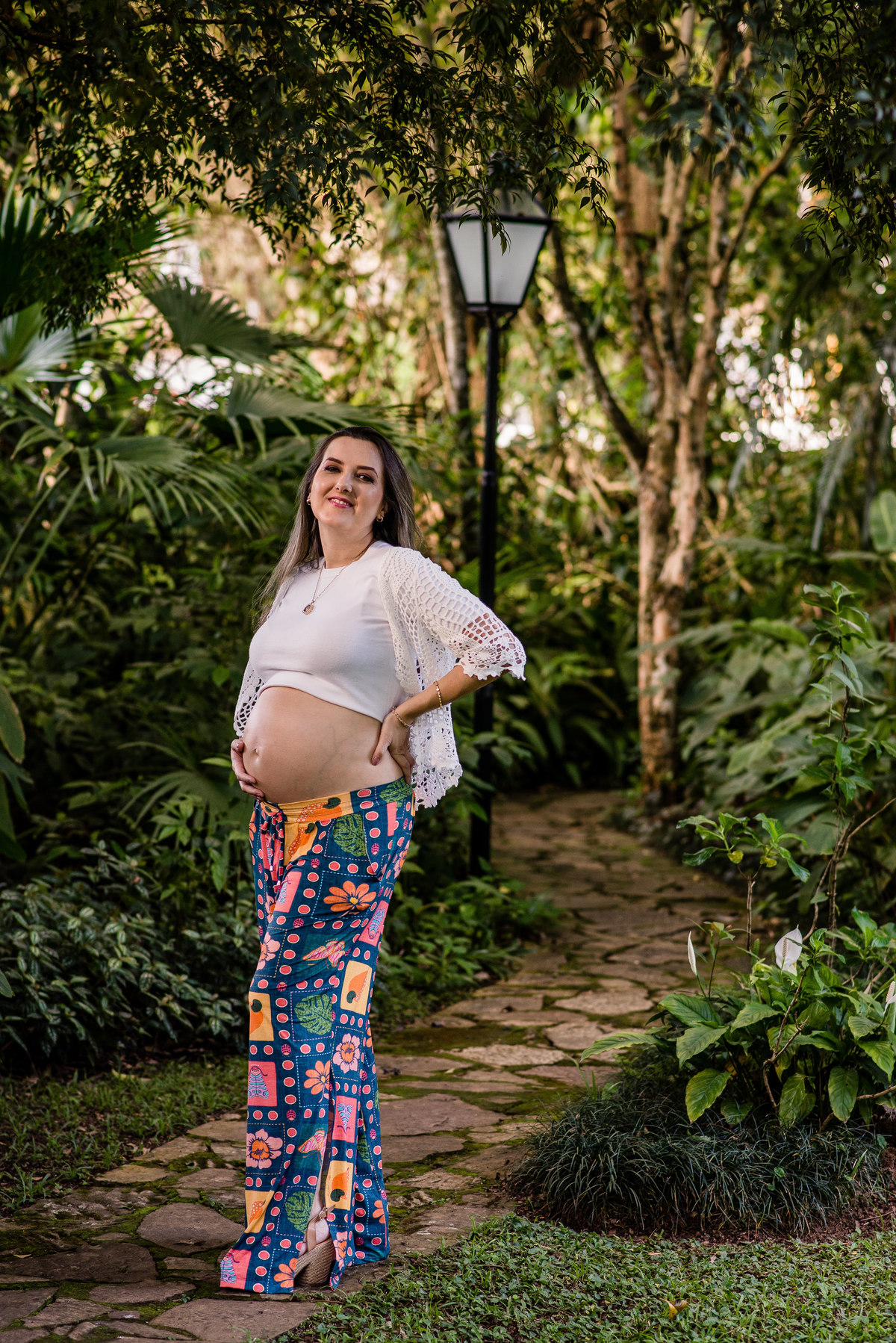 Ensaio gestante, inspirações fotos de grávida, fotografia de família, Estúdio Marie, Foto em Tiradentes, foto mãe e filho, ensaio ao ar livre