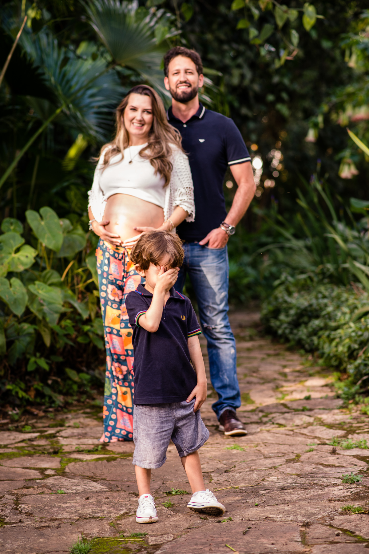Ensaio gestante, inspirações fotos de grávida, fotografia de família, Estúdio Marie, Foto em Tiradentes, foto mãe e filho, ensaio ao ar livre