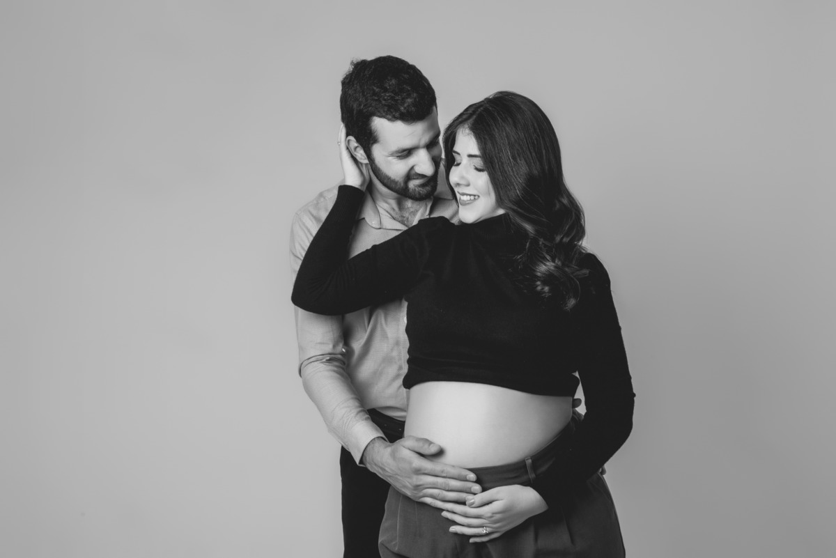 ensaio gestante, foto em estúdio, grávida em São João Del Rei, fotografia afetiva