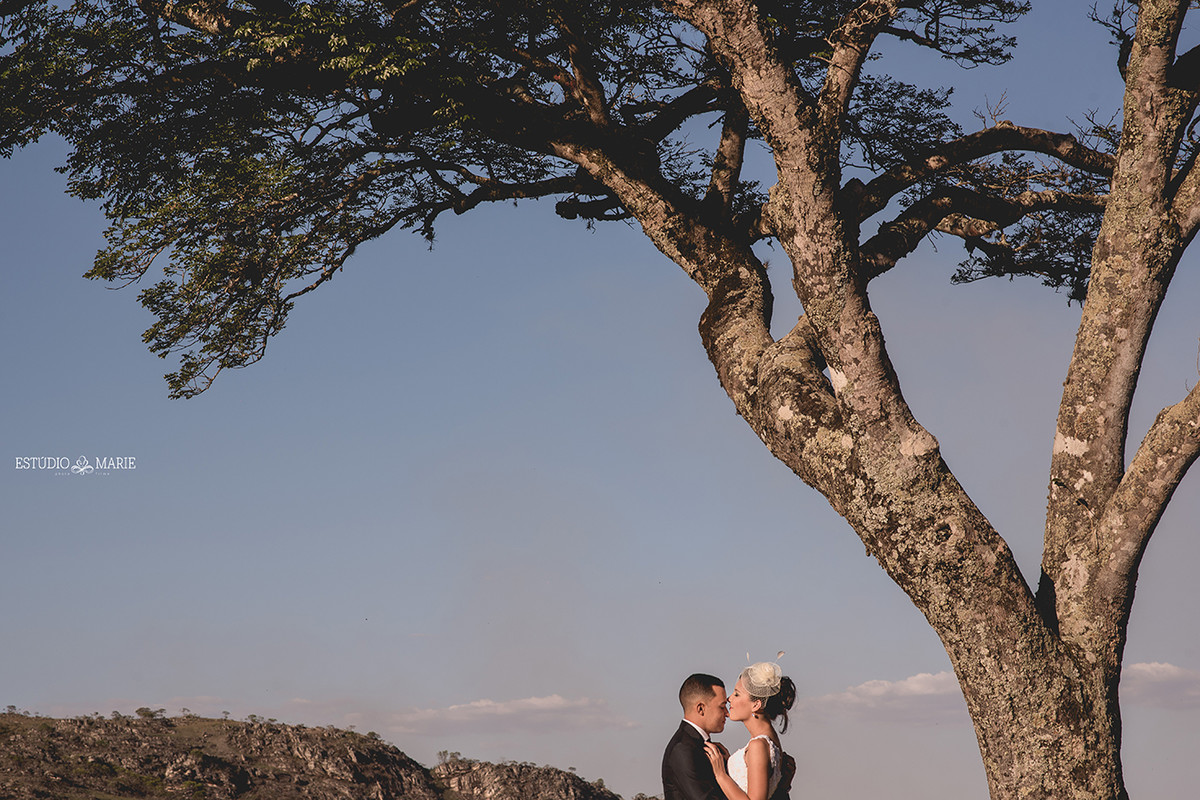 ensaio externo trash the dress serra do lenheiro sao joao del rei minas gerais