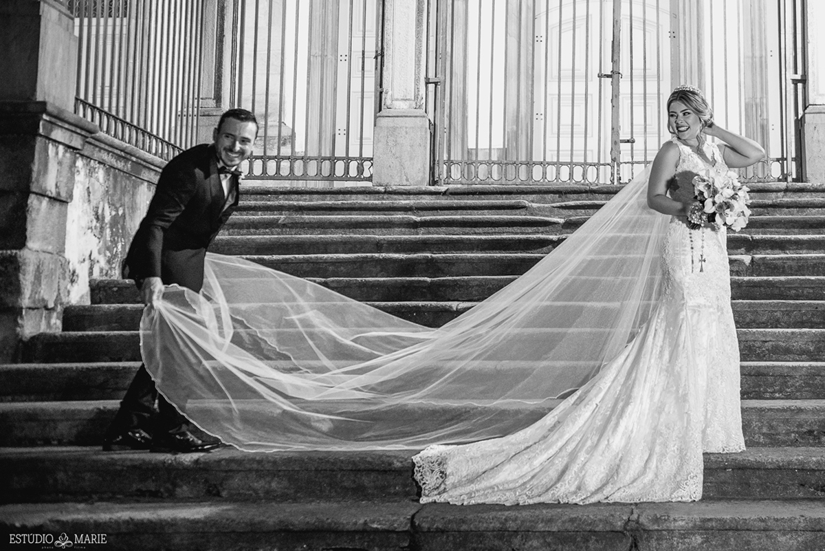 making of noiva carol make bela sao joao del rei minas gerais vestido de noiva casamento igreja nossa senhora do carmo igreja historica trash the dress ensaio externo