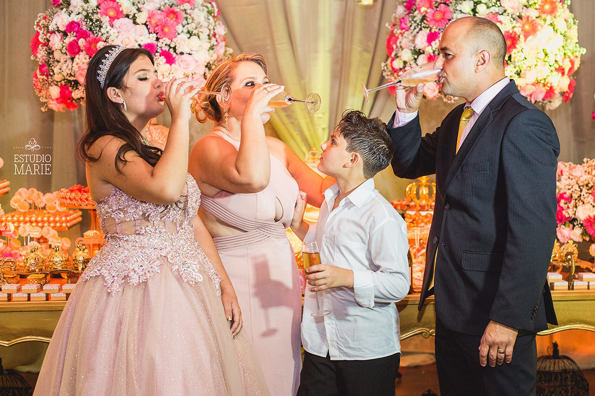 15 anos fotografia ensaio teen friends day maria leopoldina salao cesc sao joao del rei festa de 15 anos ensaio de adolescente