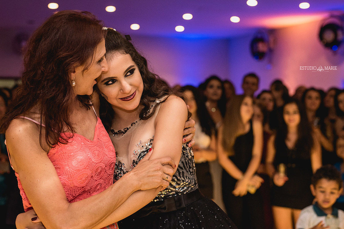 15 anos, festa debutante, decoração requinte, ensaio teen. fotografia de festa. sao joao del rei mg. estudio marie foto e filmes, fotografia de 15 anos, festa de 15 anos, baile debutante, athletic club