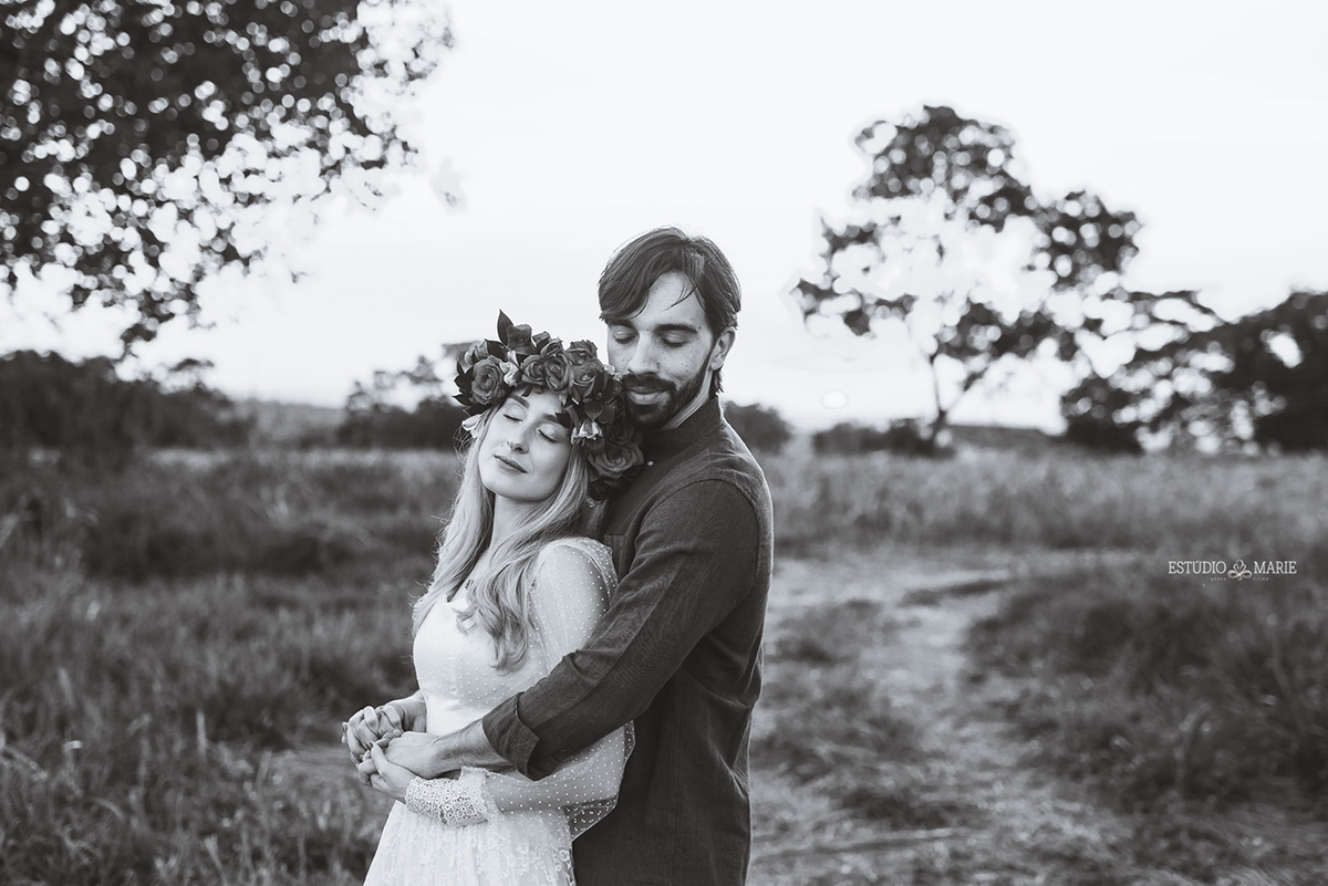 ensaio namoro, pre wedding, ensaio de casal, fotografia externa, ensaio externo, fotografia de casamento, casando em mg, estudio marie foto e filmes, save the date, destination wedding, casando em mg, e-session, atelie bruna bittar, vestido pre wedding