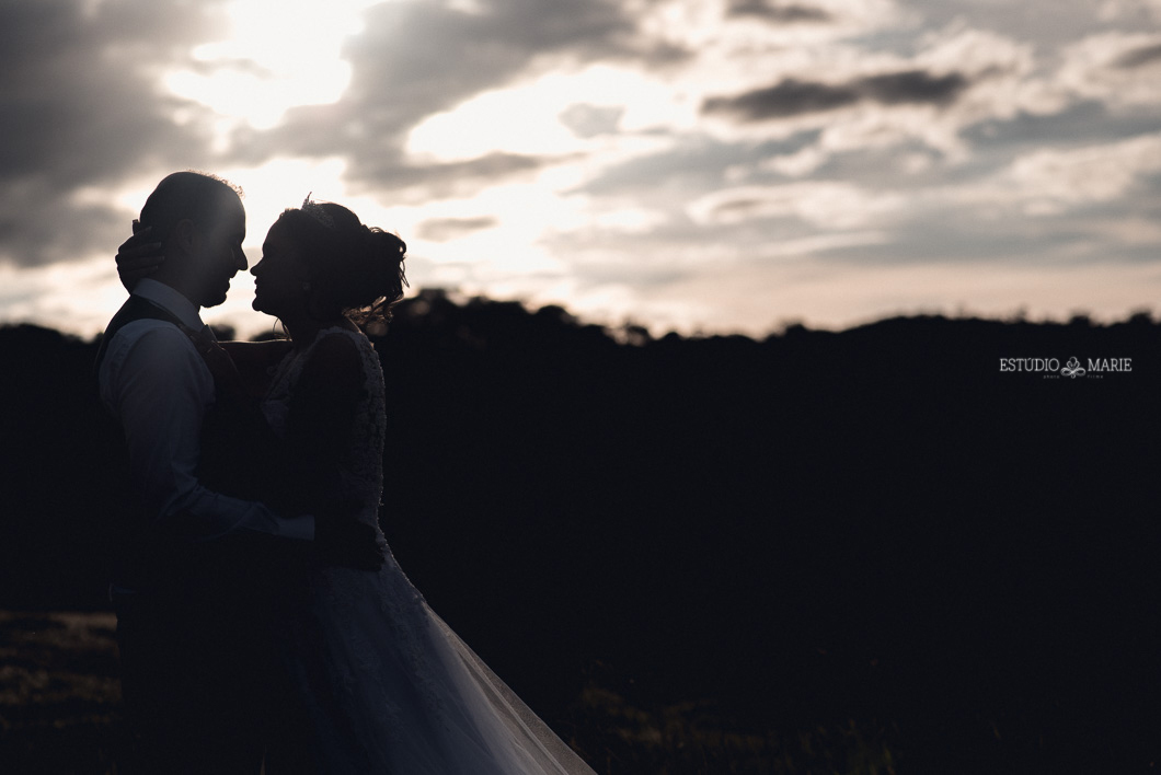 ensaio externo de casal, ensaio fotográfico, trash the dress, pós casamento, estúdio marie foto e filmes, fotografia de casamento, filme de casamento, e-session, são joão del rei, fotografando em MG, casando em MG,  serra do lenheiro