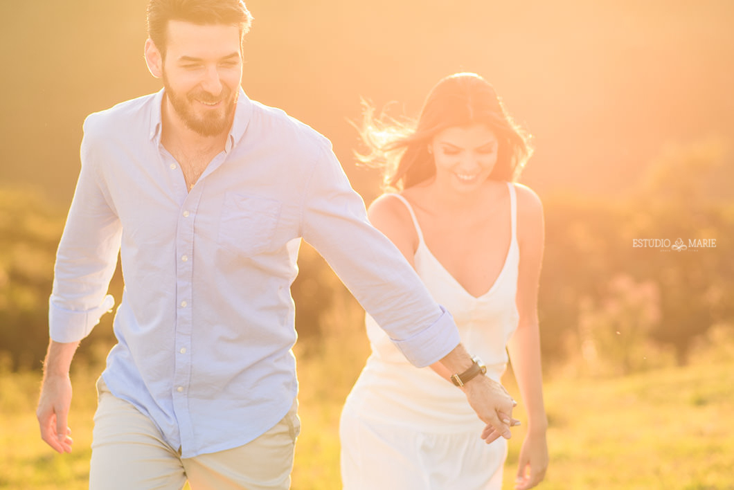 ensaio namoro, pre wedding, ensaio de casal, fotografia externa, ensaio externo, centro historico tiradentes mg, marca mineiras, fotografia de casamento casando em mg, casamento resende costa, save the date estudio marie foto e filmes, serra sao jose