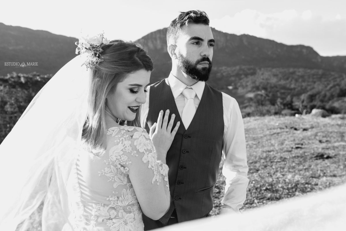 ensaio externo de casal, ensaio fotográfico, trash the dress, pós casamento, estúdio marie foto e filmes, fotografia de casamento, filme de casamento, e-session, são joão del rei, fotografando em MG, casando em MG,  bichinho, serra são josé