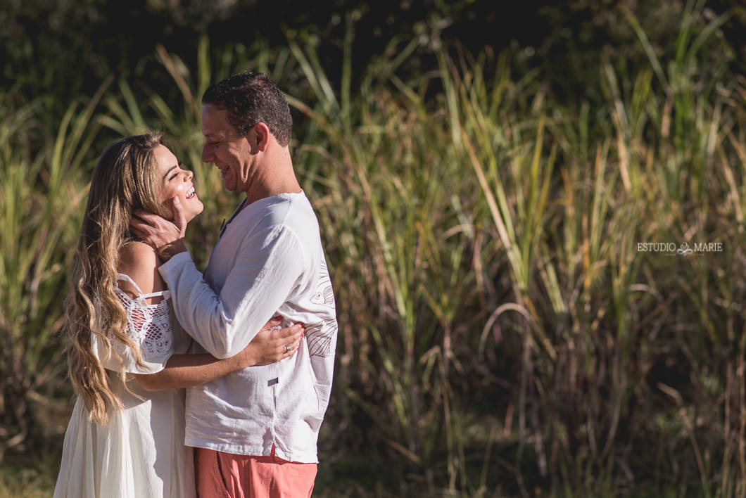 ensaio namoro, pre wedding, ensaio de casal, fotografia externa, ensaio externo, centro historico tiradentes mg, ensaio com moto, fotografia de casamento casando em mg,cchacaria mazuma, save the date estudio marie foto e filmes, bichinho, prados mg