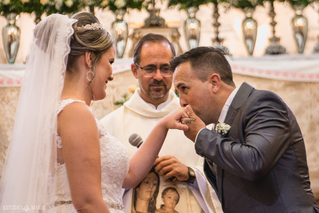 casamento, making noiva, estudio marie foto e filmes, VInha Maquiagem Show, sao joao del rei mg, destination wedding, igreja do carmo,  wedding dress, inspiration photographers, casamento do ano, wedding day pousada estação do trem