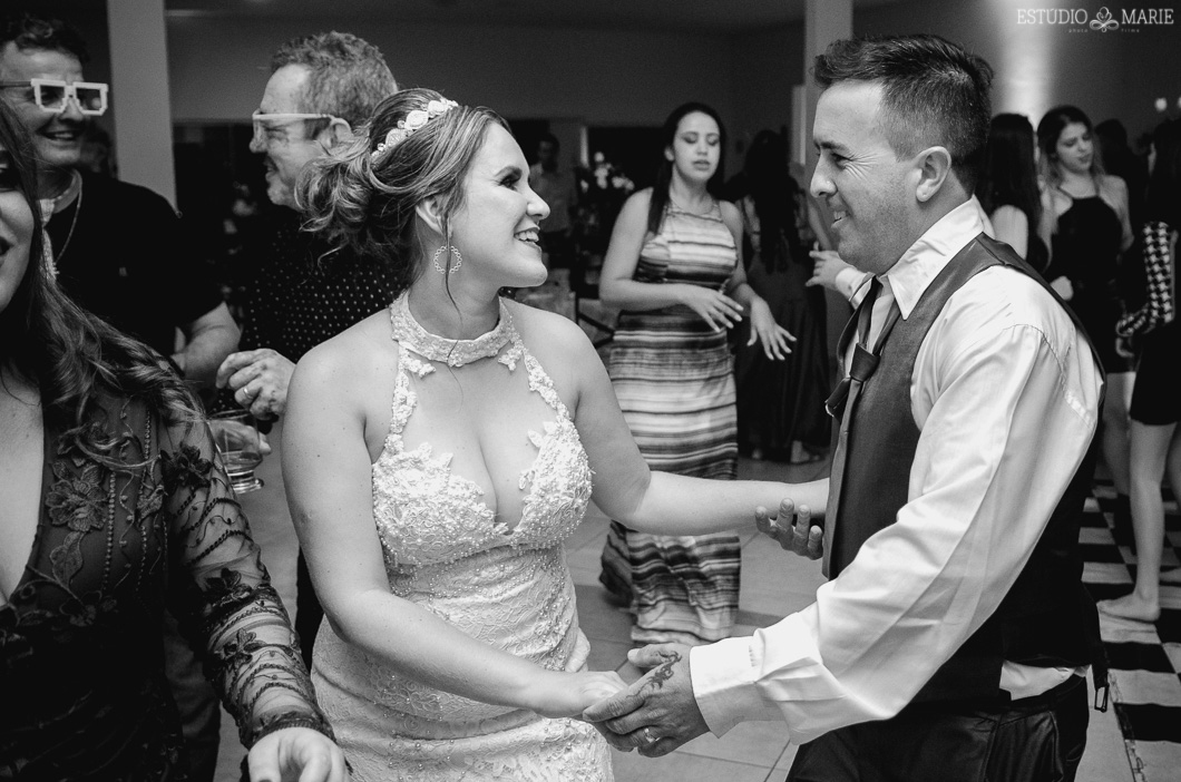 casamento, making noiva, estudio marie foto e filmes, VInha Maquiagem Show, sao joao del rei mg, destination wedding, igreja do carmo,  wedding dress, inspiration photographers, casamento do ano, wedding day pousada estação do trem