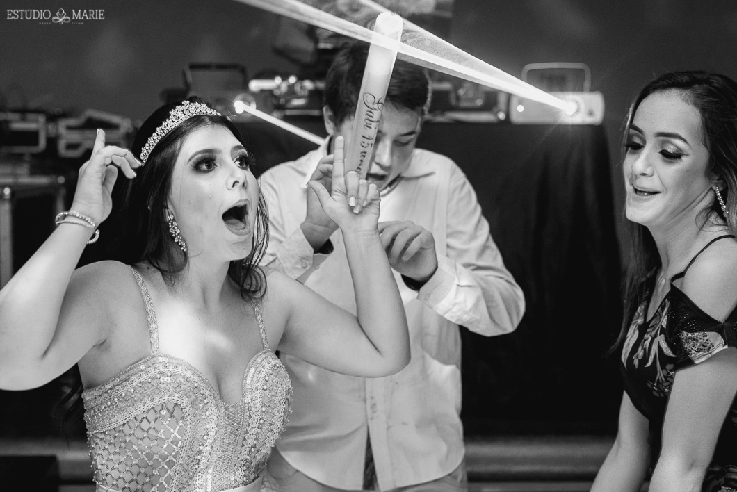 15 anos, festa debutante, decoração requinte, ensaio teen. fotografia de festa. sao joao del rei mg. estudio marie foto e filmes, fotografia de 15 anos, festa de 15 anos, baile debutante, athletic club