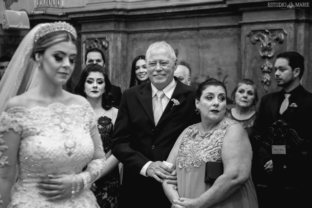casamento, making noiva, estudio marie foto e filmes, Kdu Assessoria Cerimonial, sao joao del rei mg, destination wedding, igreja do pilar,  wedding dress, inspiration photographers, casamento do ano, wedding day, centro historico, photography