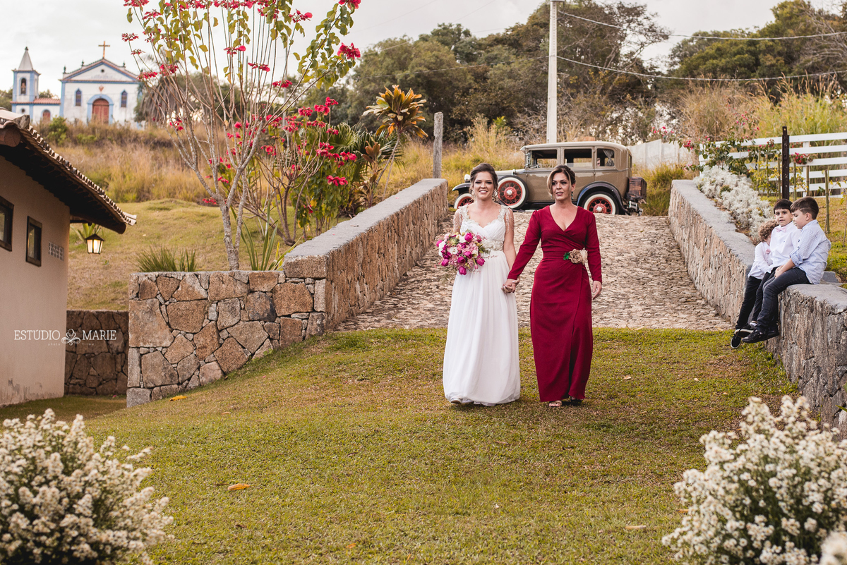 casamento, making noiva, estudio marie foto e filmes, b capelli, sao joao del rei mg, destination wedding, wedding dress, inspiration photographers, casamento do ano, wedding day, espaço festas pombal, casar ao ar livre , casamento entardecer, dj nilo