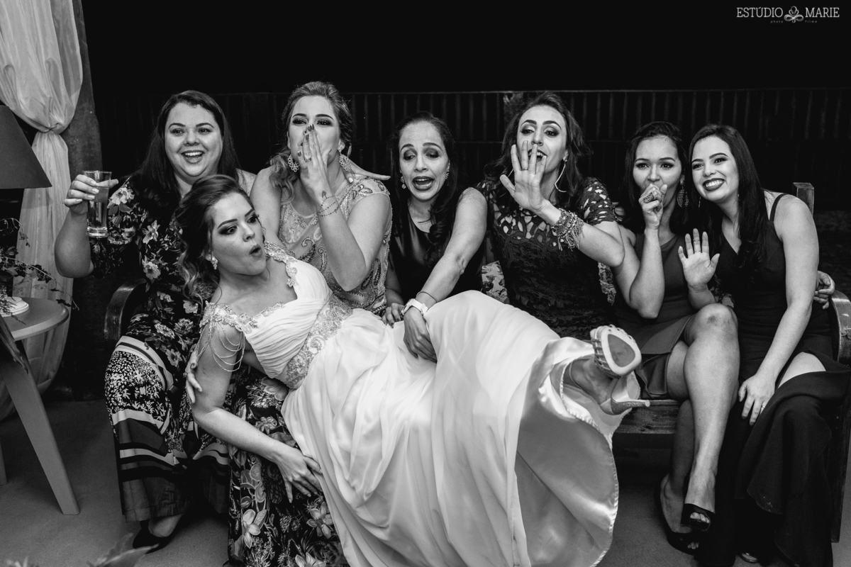 casamento, making noiva, estudio marie foto e filmes, b capelli, sao joao del rei mg, destination wedding, wedding dress, inspiration photographers, casamento do ano, wedding day, espaço festas pombal, casar ao ar livre , casamento entardecer, dj nilo