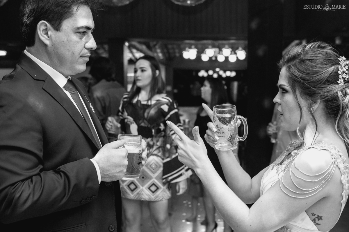 casamento, making noiva, estudio marie foto e filmes, b capelli, sao joao del rei mg, destination wedding, wedding dress, inspiration photographers, casamento do ano, wedding day, espaço festas pombal, casar ao ar livre , casamento entardecer, dj nilo