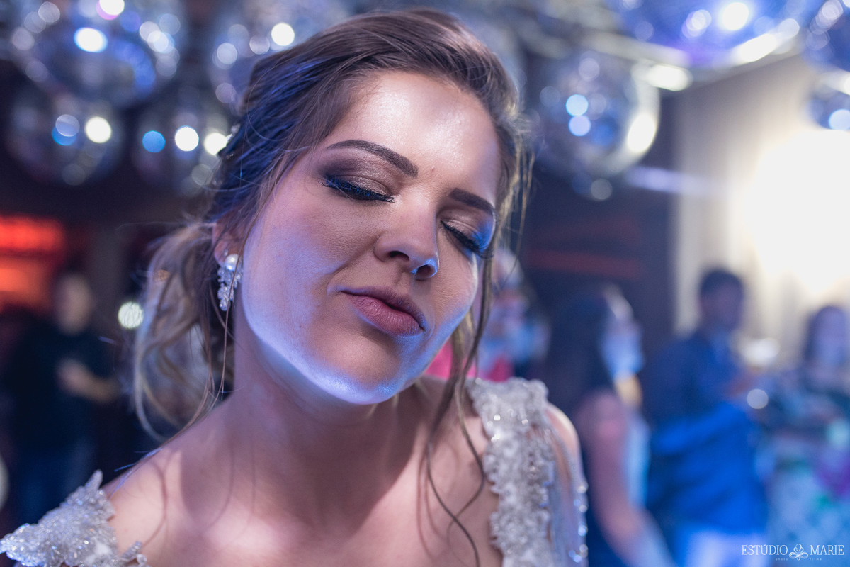 casamento, making noiva, estudio marie foto e filmes, b capelli, sao joao del rei mg, destination wedding, wedding dress, inspiration photographers, casamento do ano, wedding day, espaço festas pombal, casar ao ar livre , casamento entardecer, dj nilo