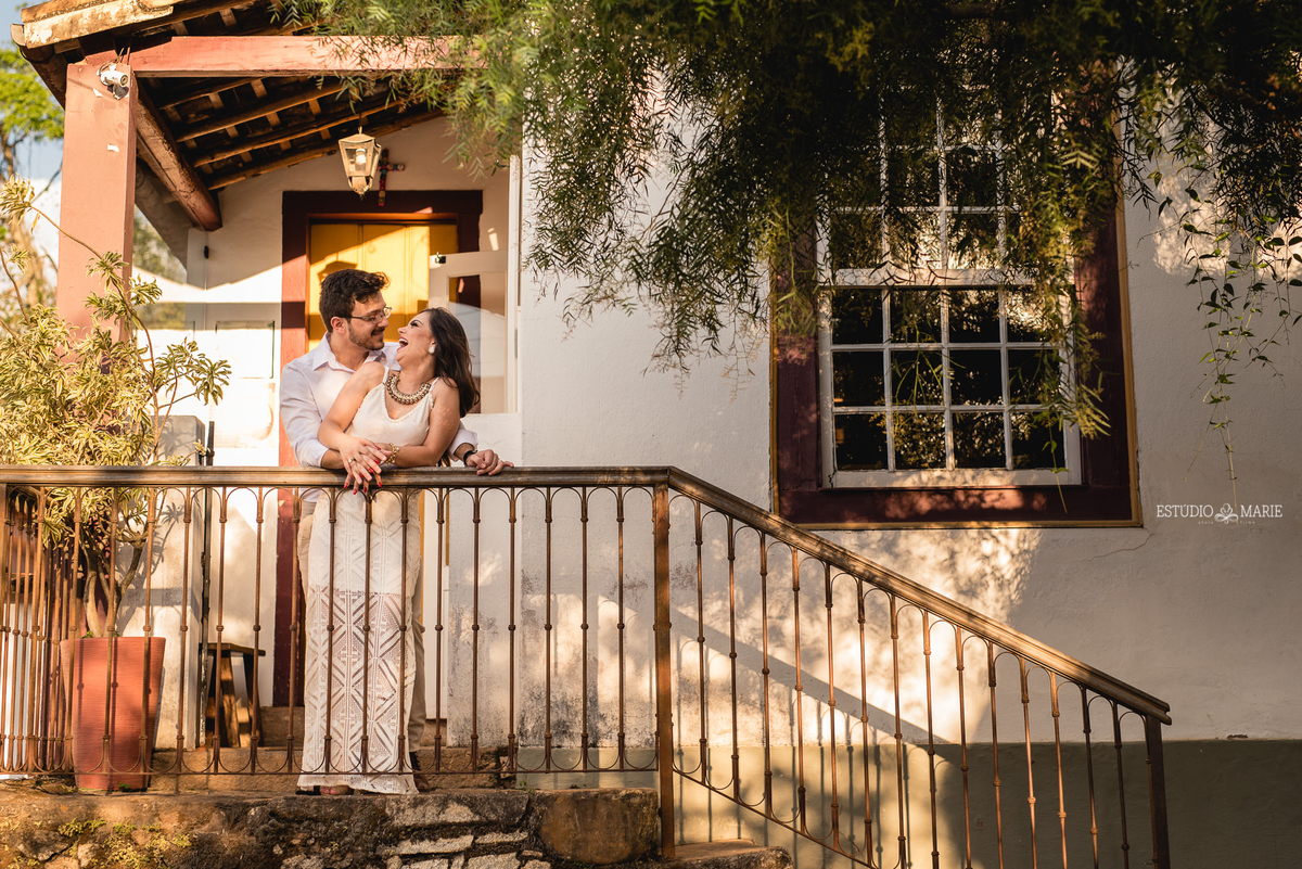 ensaio namoro, pre wedding, ensaio de casal, fotografia externa, ensaio externo, fotografia de casamento casando em mg, casamento matriz santo antonio, save the date estudio marie foto e filmes, bichinho mg, casa fonbart