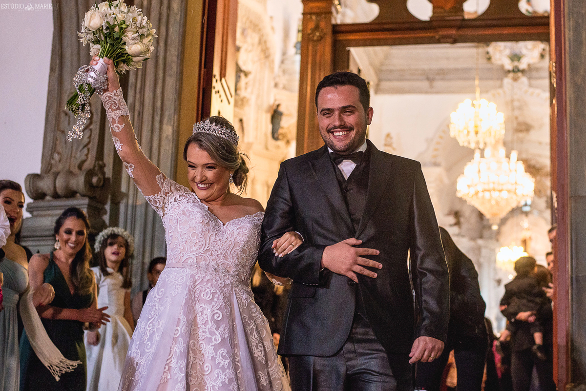 casamento, estudio marie foto e filmes, destination wedding,  wedding dress, inspiration photographers, casamento do ano, wedding day, make edu nepomuceno,  igreja do carmo, casamento em mg, cidades historicas, wedding drees, wedding ideas, noiva perfeita
