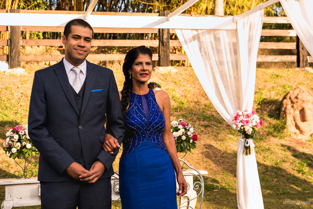 casamento, making noiva, estudio marie foto e filmes, sao joao del rei mg, destination wedding, cachoeira cala boca, casamento ao ar livre, casamento evangelico, inspiration photographers, Carol Make Bela, wedding day, vestido princesa, photography