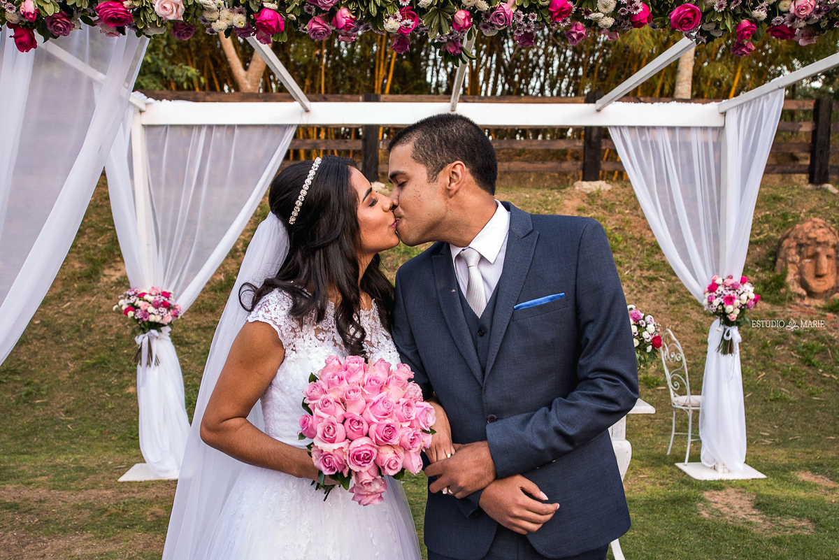 casamento, making noiva, estudio marie foto e filmes, sao joao del rei mg, destination wedding, cachoeira cala boca, casamento ao ar livre, casamento evangelico, inspiration photographers, Carol Make Bela, wedding day, vestido princesa, photography