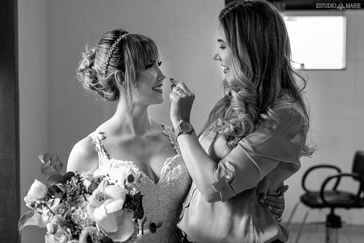 casamento, making noiva, estudio marie foto e filmes, salão kalija, resende costa mg, destination wedding, igreja do rosario,  wedding dress, inspiration photographers, casamento do ano, wedding day, photography, weddin ideasm decoração casamento