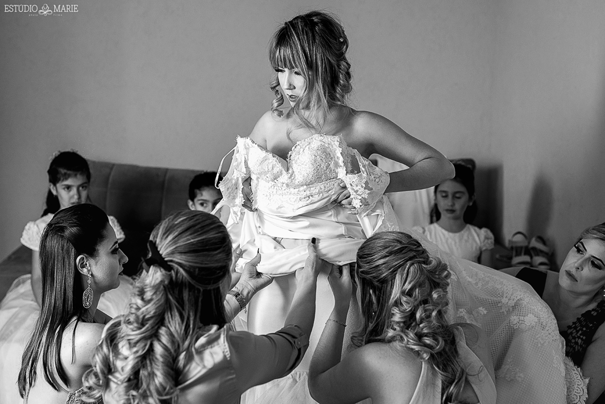 casamento, making noiva, estudio marie foto e filmes, salão kalija, resende costa mg, destination wedding, igreja do rosario,  wedding dress, inspiration photographers, casamento do ano, wedding day, photography, weddin ideasm decoração casamento