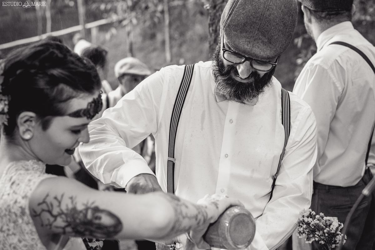 wedding, destination wedding, casamento de dia, casamento externo, reserva cachoeira cala boca, casando em minas gerais, casamento bruxo, casamento maçônico, casamento DIY, noiva tatuada, noivo com barba