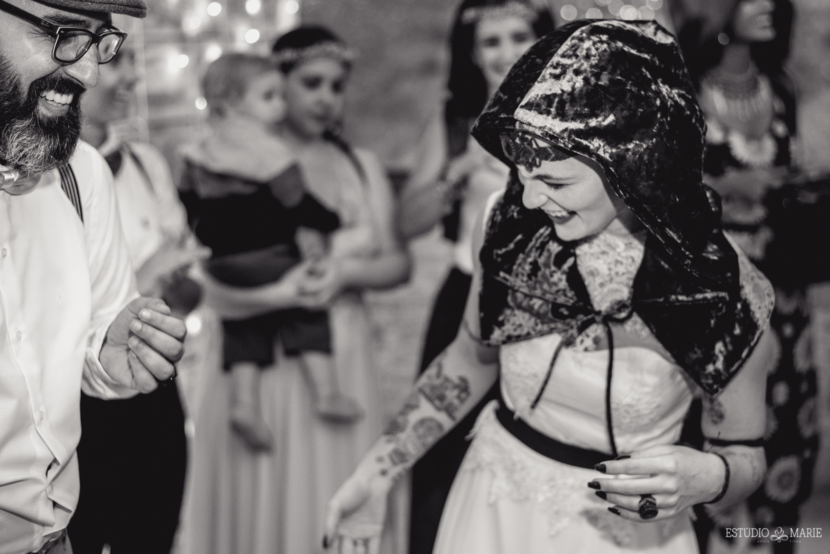 wedding, destination wedding, casamento de dia, casamento externo, reserva cachoeira cala boca, casando em minas gerais, casamento bruxo, casamento maçônico, casamento DIY, noiva tatuada, noivo com barba