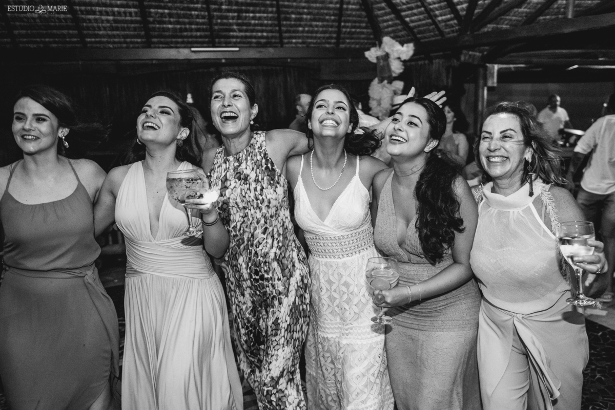 destination wedding,  wedding dress, inspiration photographers, casamento do ano, wedding day, casando na praia, casamento na praia, hotel quinta do ouro, haus bier, mini wedding,edu nepomuceno, arraial da ajuda, casamento bahia, casamento trancoso