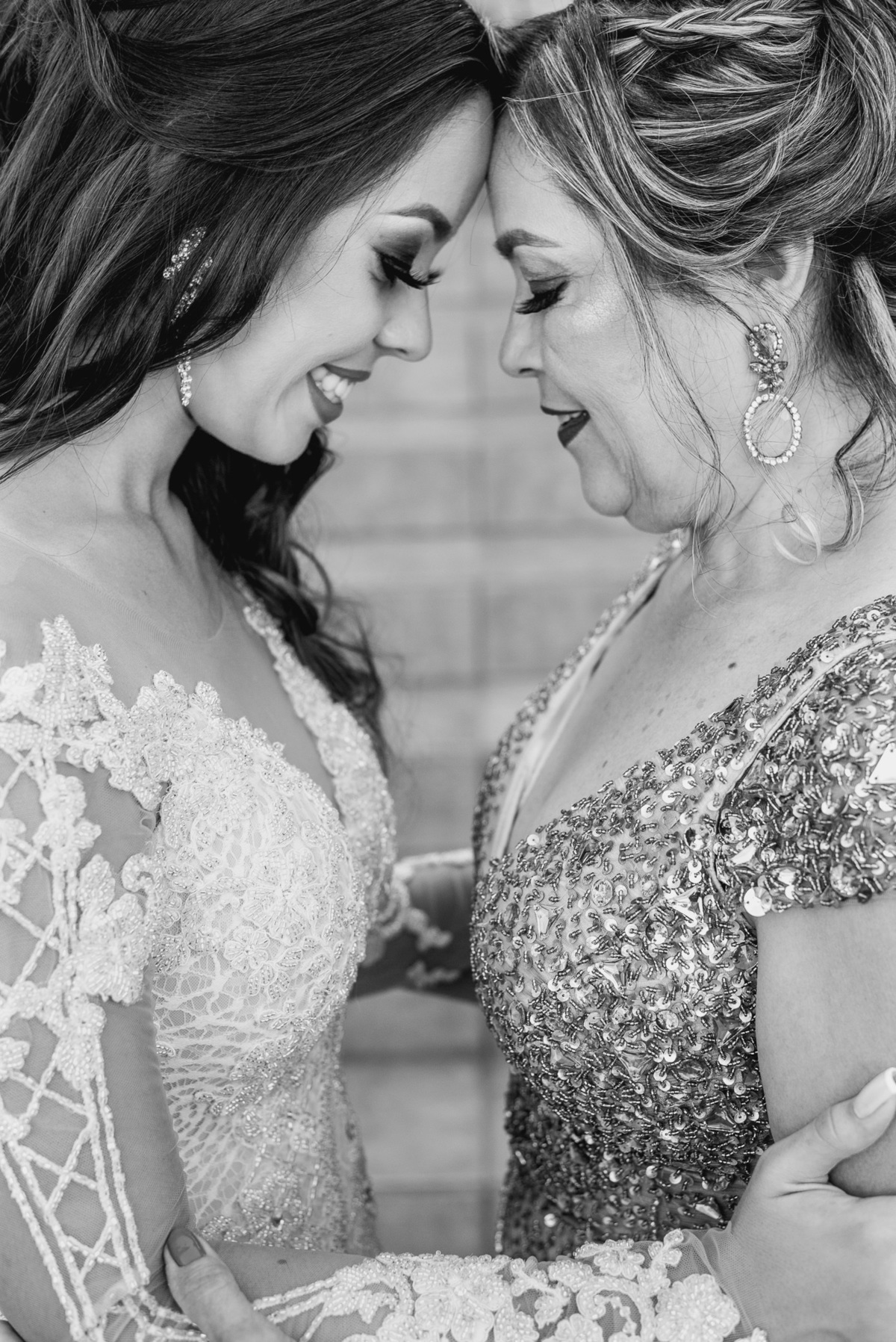 destination wedding,  wedding dress, inspiration photographers, casamento do ano, wedding day, ,igreja matriz santo antonio, casa fonbart, make bela, wedding ideas, casando em tiradentes, vestido de noiva, casamento igreja historica, madrinhas iguais 