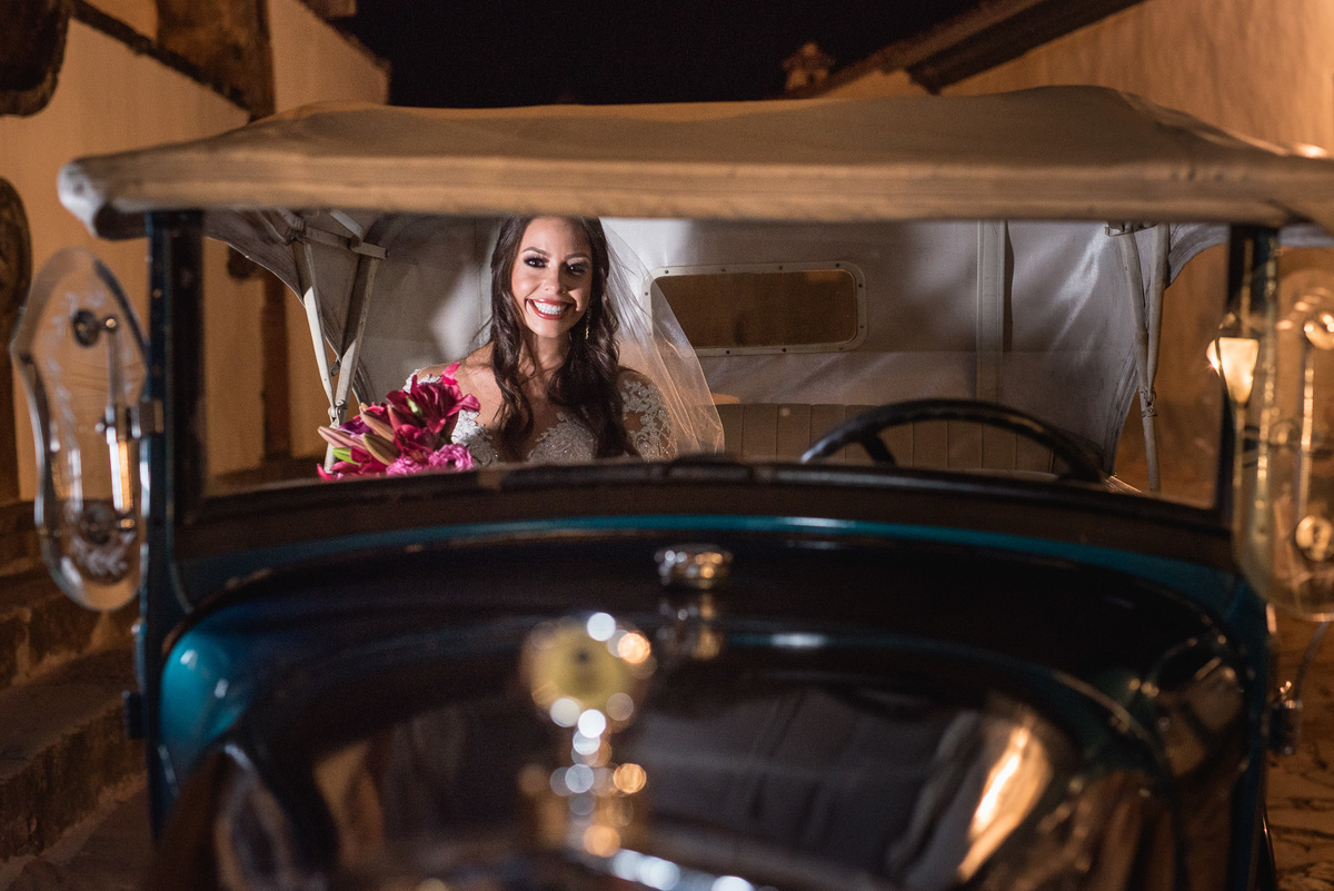 destination wedding,  wedding dress, inspiration photographers, casamento do ano, wedding day, ,igreja matriz santo antonio, casa fonbart, make bela, wedding ideas, casando em tiradentes, vestido de noiva, casamento igreja historica, madrinhas iguais 