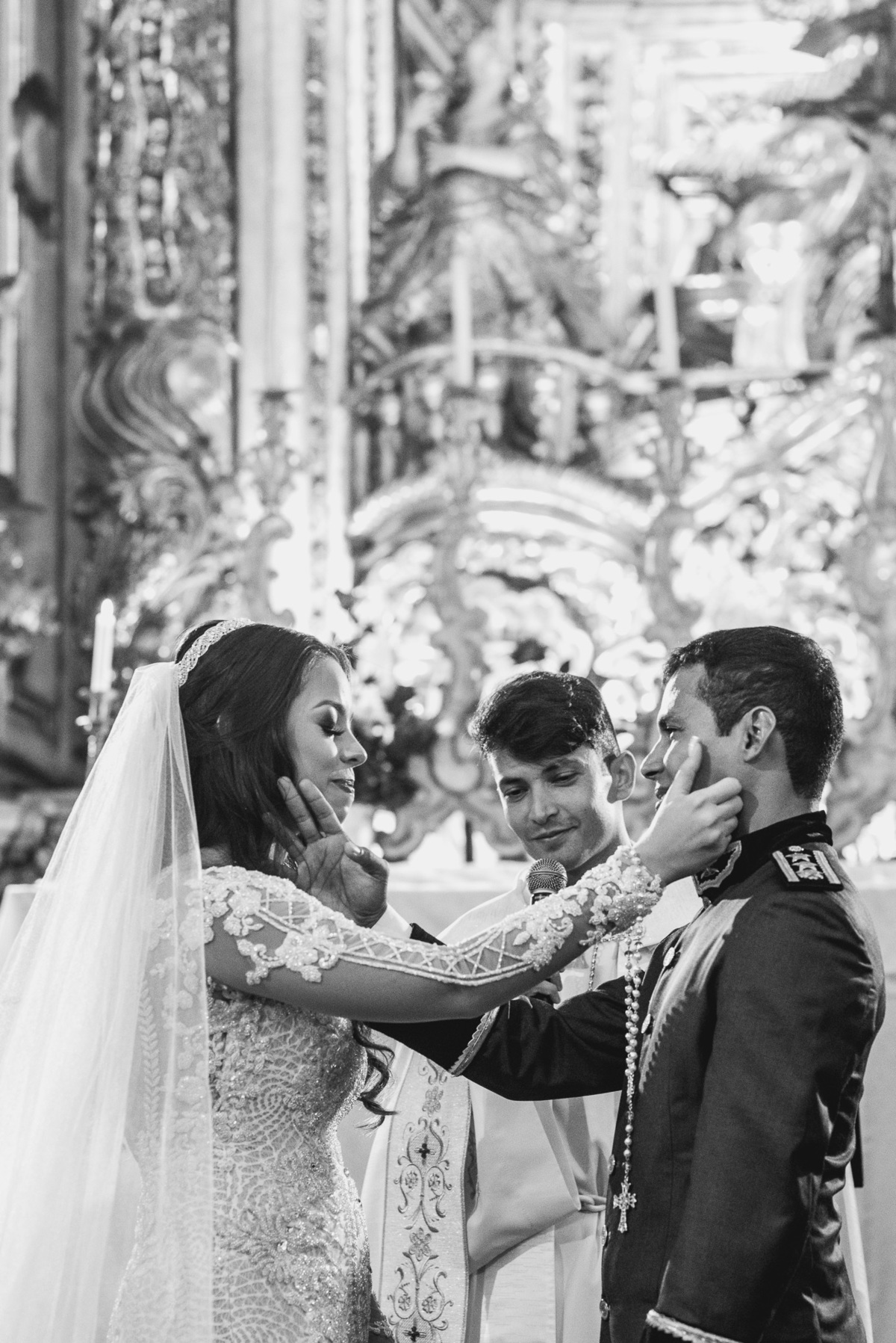 destination wedding,  wedding dress, inspiration photographers, casamento do ano, wedding day, ,igreja matriz santo antonio, casa fonbart, make bela, wedding ideas, casando em tiradentes, vestido de noiva, casamento igreja historica, madrinhas iguais 