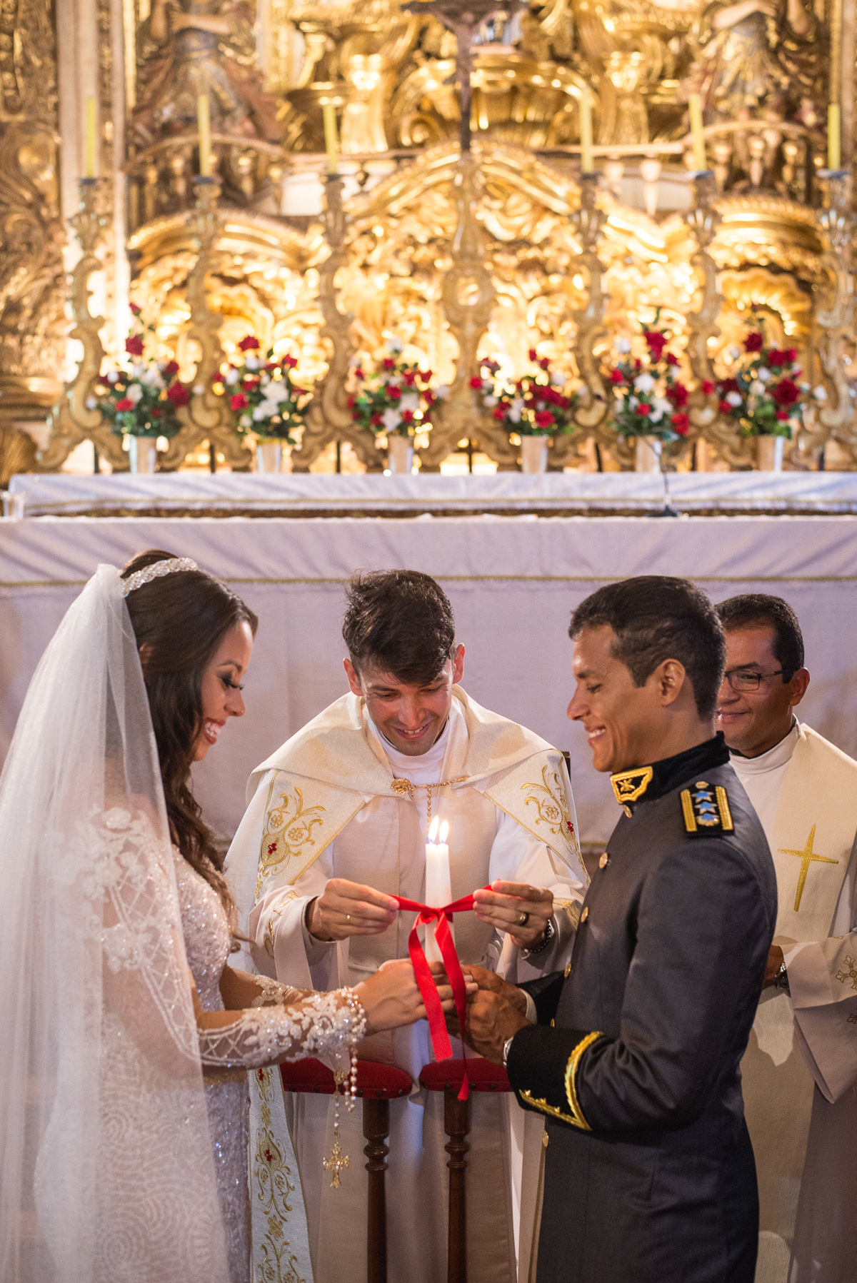 destination wedding,  wedding dress, inspiration photographers, casamento do ano, wedding day, ,igreja matriz santo antonio, casa fonbart, make bela, wedding ideas, casando em tiradentes, vestido de noiva, casamento igreja historica, madrinhas iguais 