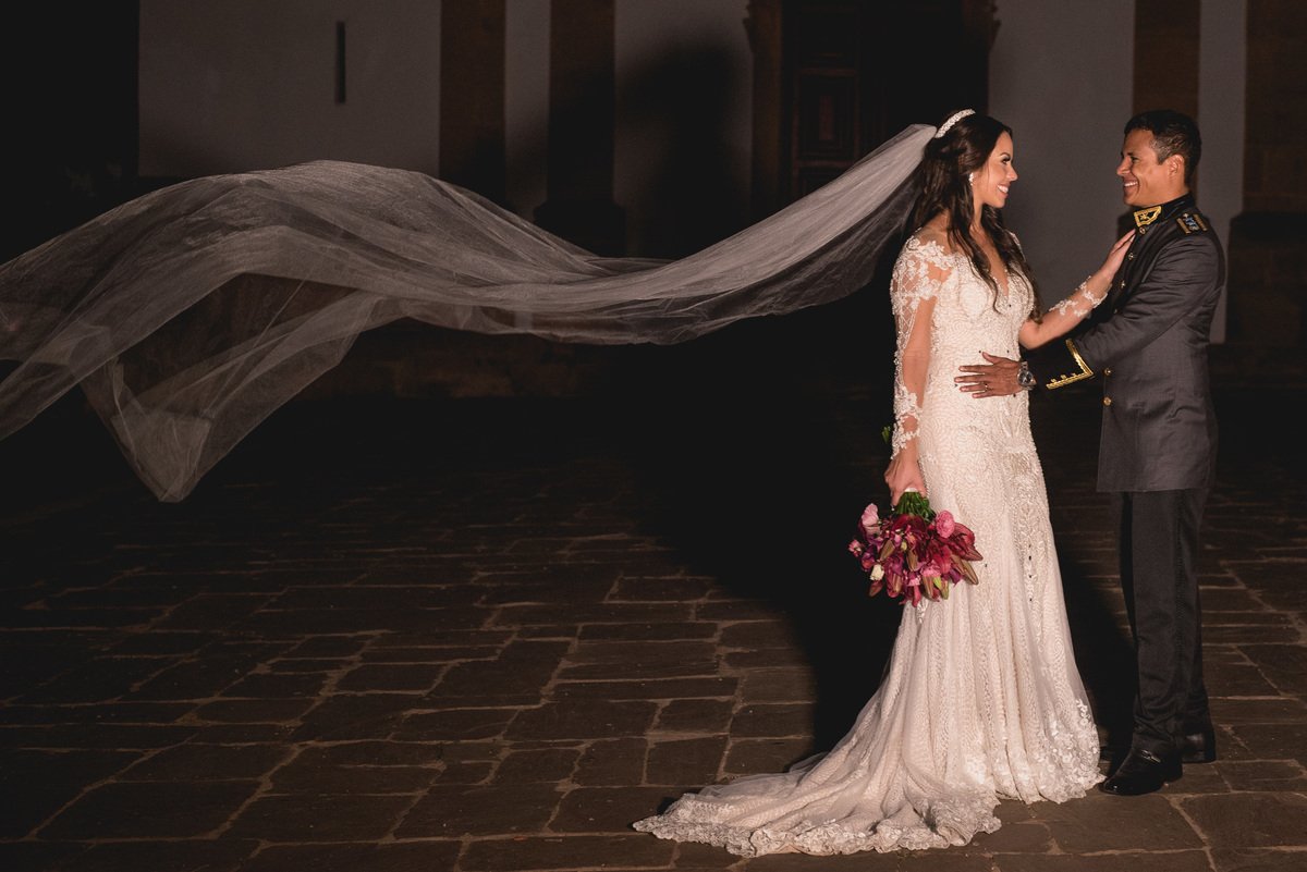 destination wedding,  wedding dress, inspiration photographers, casamento do ano, wedding day, ,igreja matriz santo antonio, casa fonbart, make bela, wedding ideas, casando em tiradentes, vestido de noiva, casamento igreja historica, madrinhas iguais 