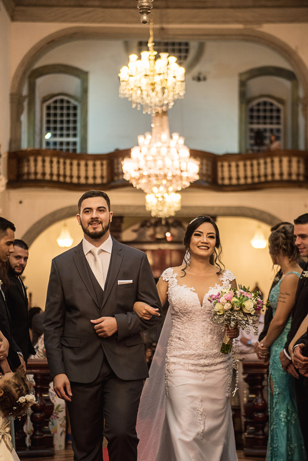 make bela,vestido de noiva giulliano oliva, guybuffet, casamento igreja do carmo, destination wedding, dj nilo jf, wedding ideas, casamento a noite, vestido sob medida, festa de casamento, casando em mg, vestidos madrinhas azul tiffany, wedding dream,